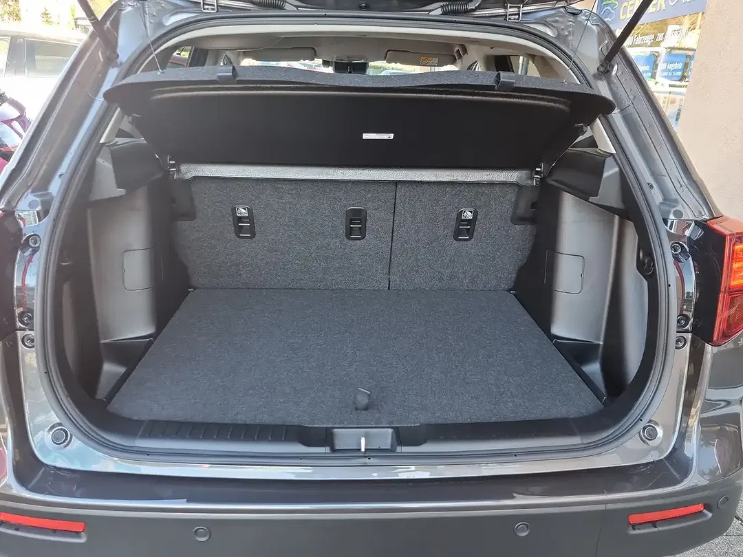 Suzuki Vitara - Thumbnail 11
