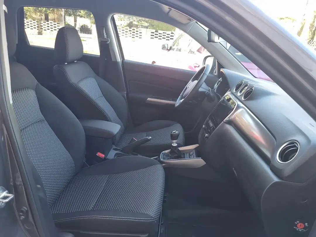 Suzuki Vitara - Thumbnail 16