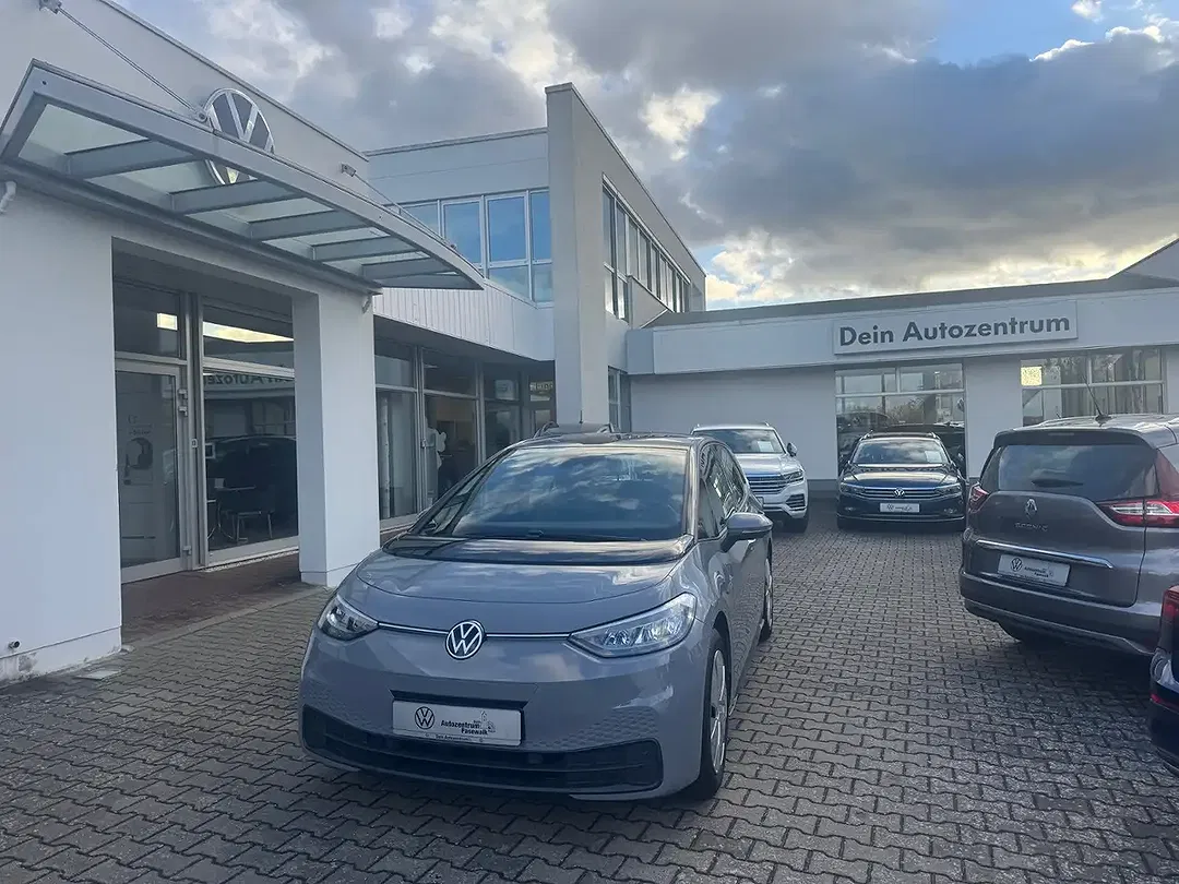 Volkswagen ID.3 - Thumbnail 2