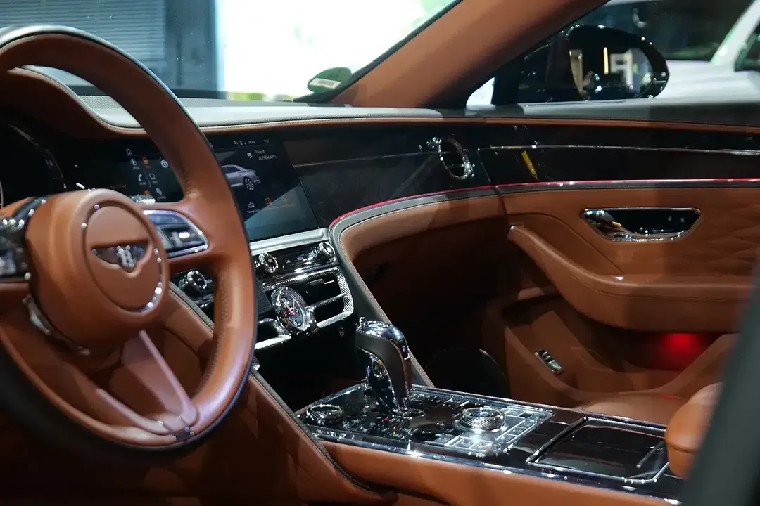 Bentley Flying Spur - Thumbnail 15
