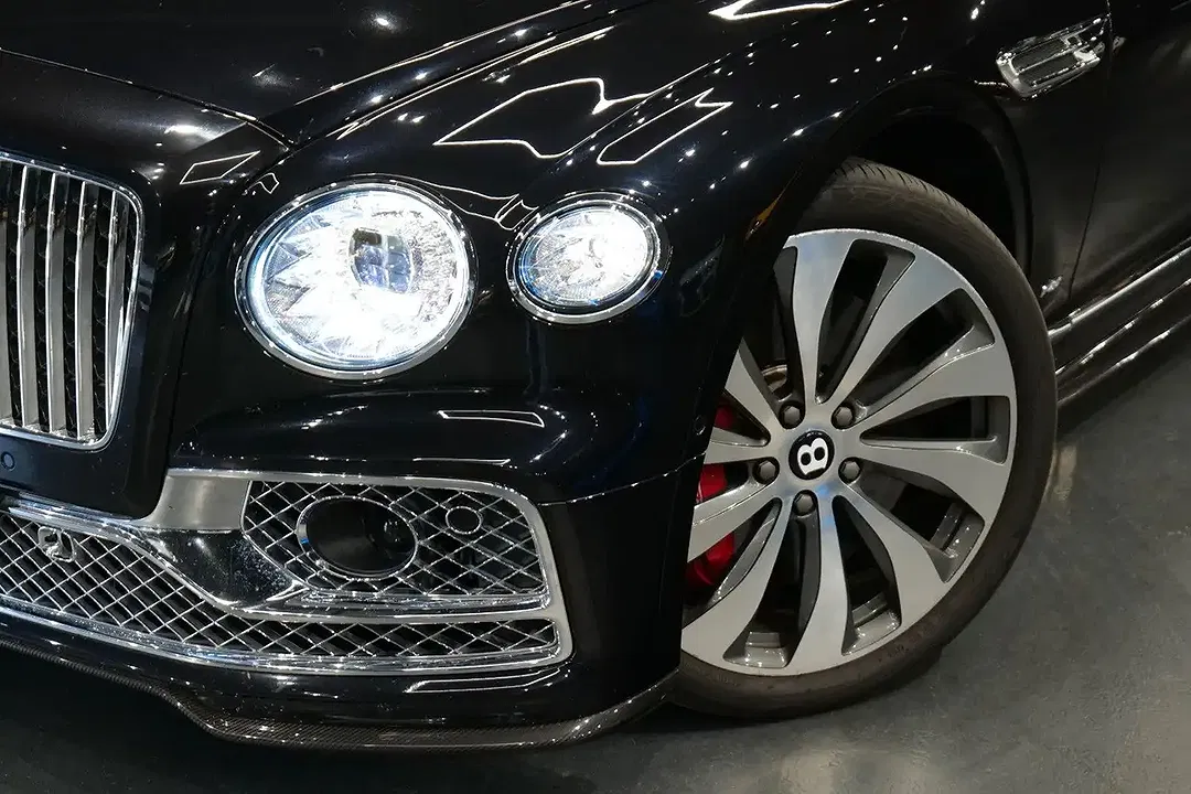 Bentley Flying Spur - Thumbnail 2