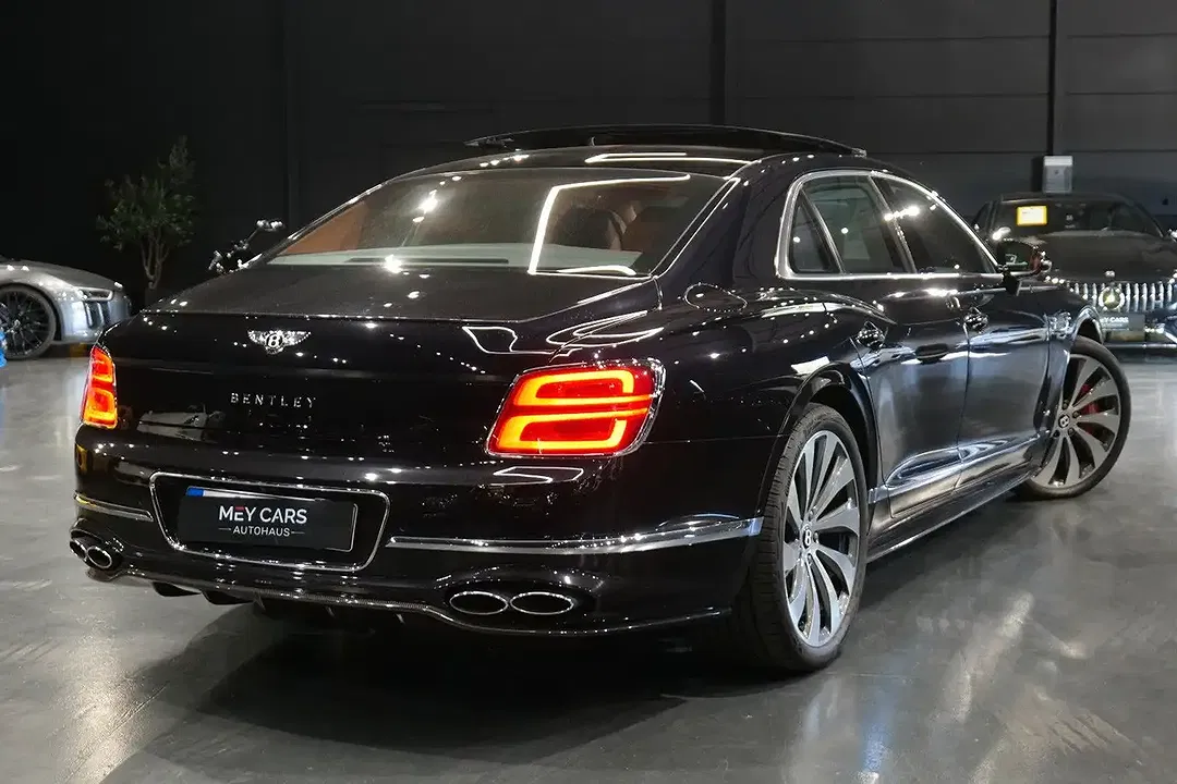 Bentley Flying Spur - Thumbnail 3