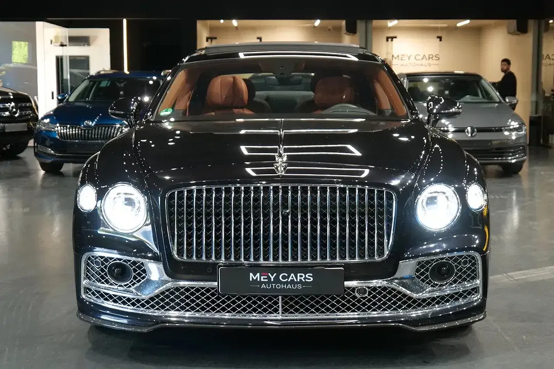 Bentley Flying Spur - Thumbnail 4