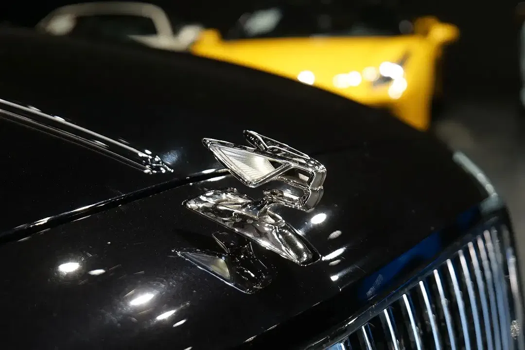 Bentley Flying Spur - Thumbnail 9