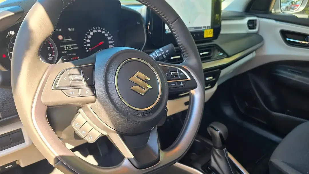Suzuki Swift - Thumbnail 10