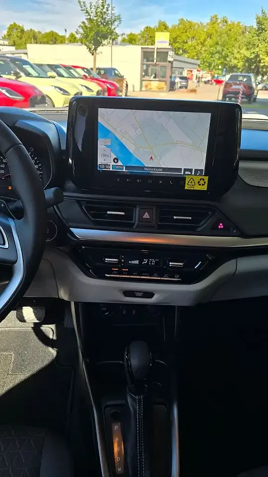 Suzuki Swift - Thumbnail 12