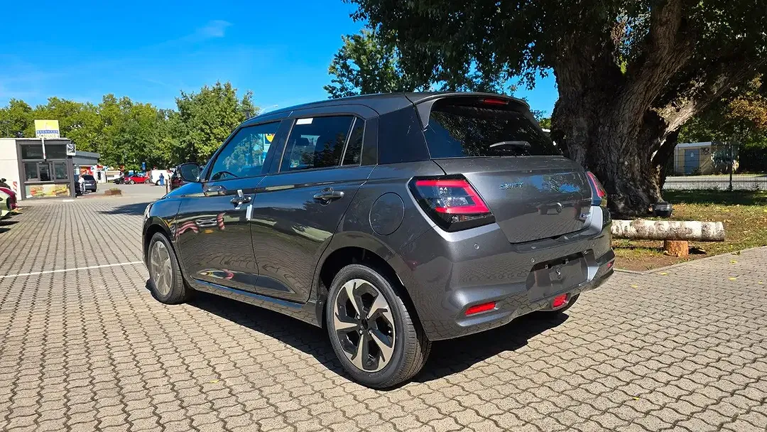 Suzuki Swift - Thumbnail 6