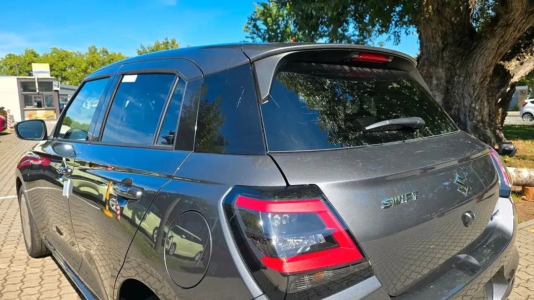 Suzuki Swift - Thumbnail 7