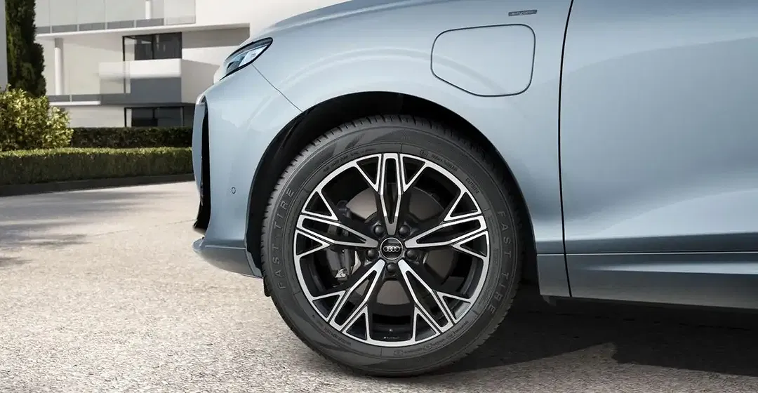 Audi Q3 - Thumbnail 11