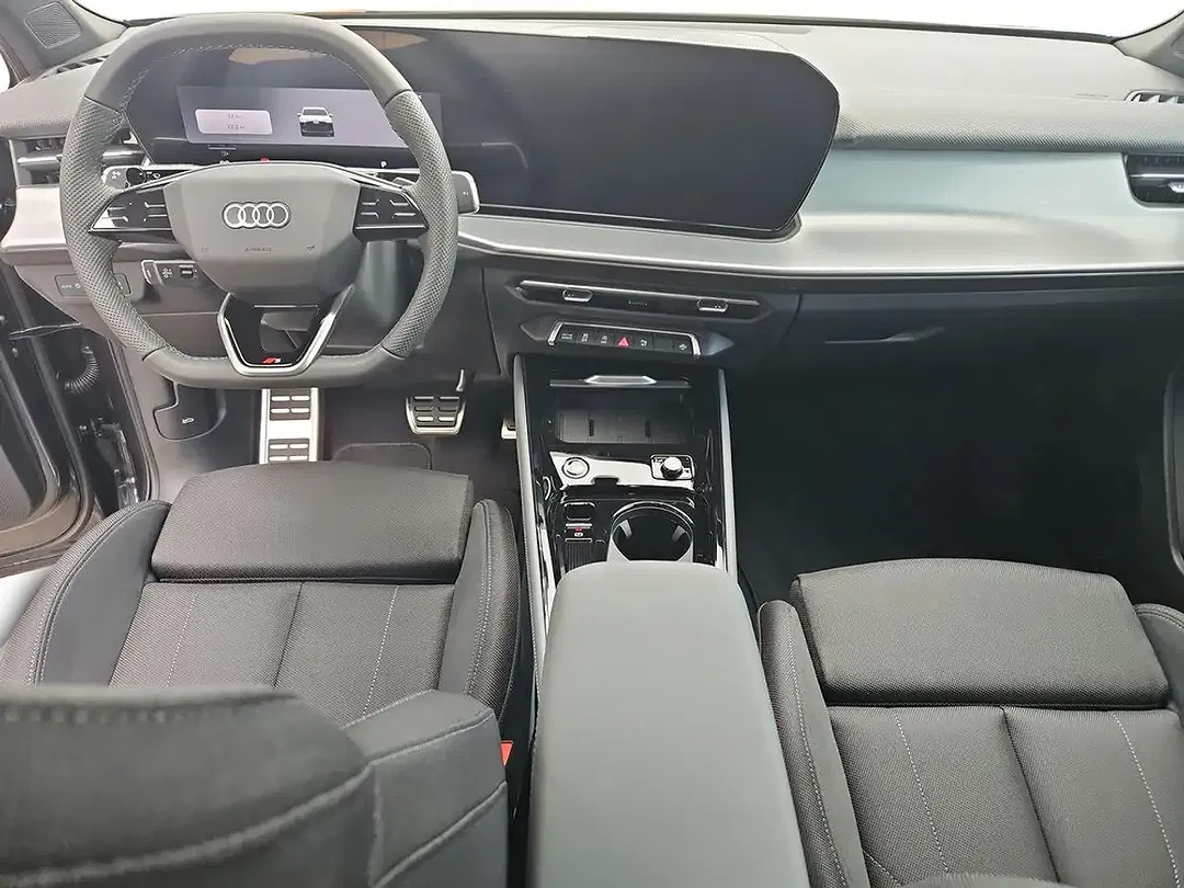 Audi Q3 - Thumbnail 10
