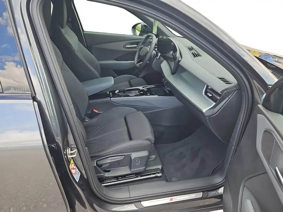Audi Q3 - Thumbnail 15