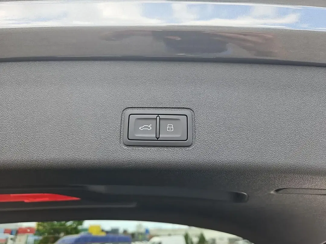 Audi Q3 - Thumbnail 19