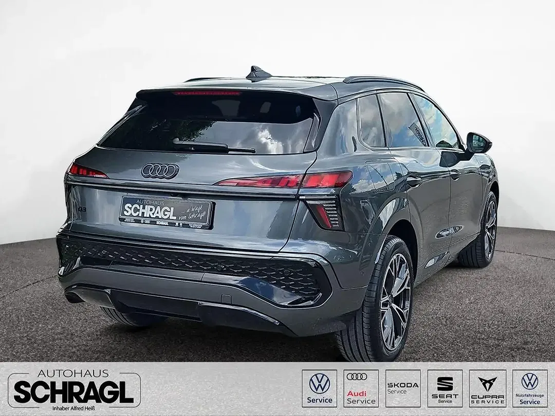 Audi Q3 - Thumbnail 5