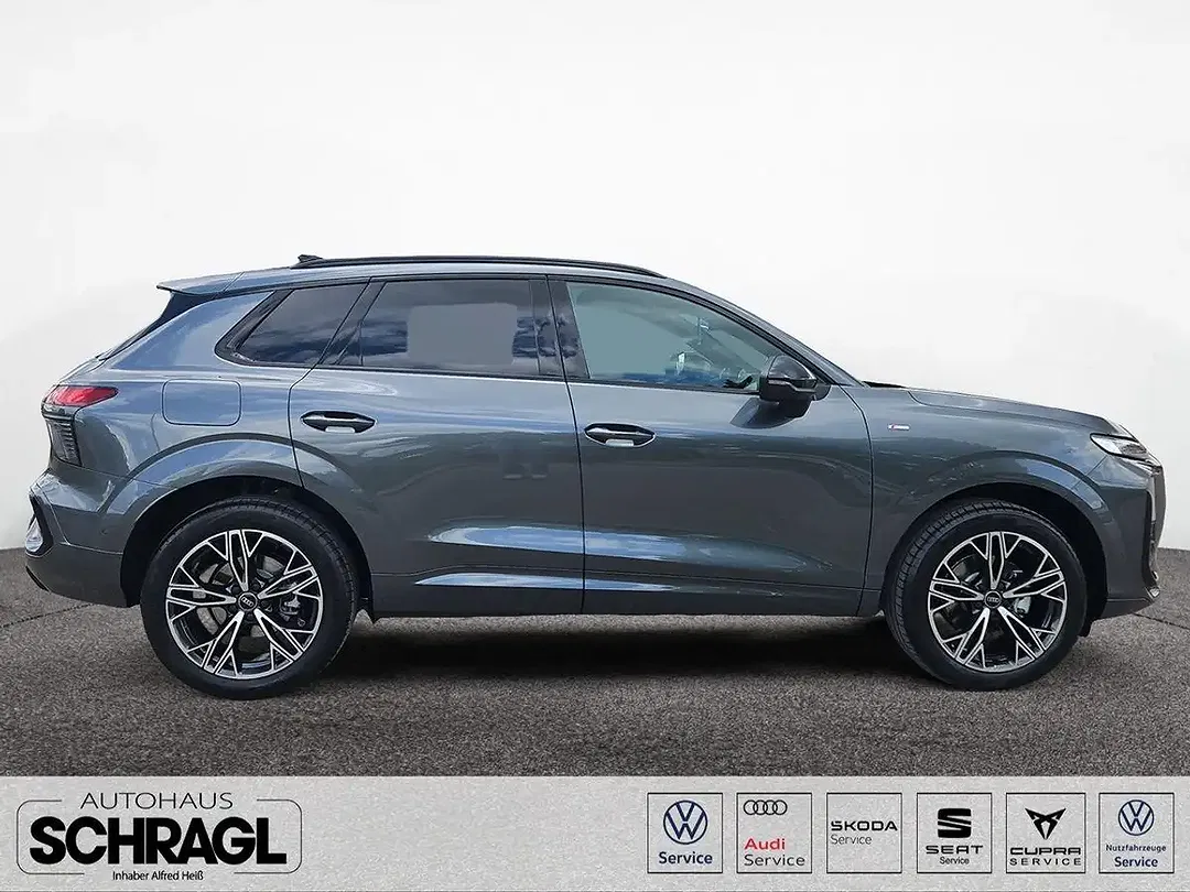 Audi Q3 - Thumbnail 6