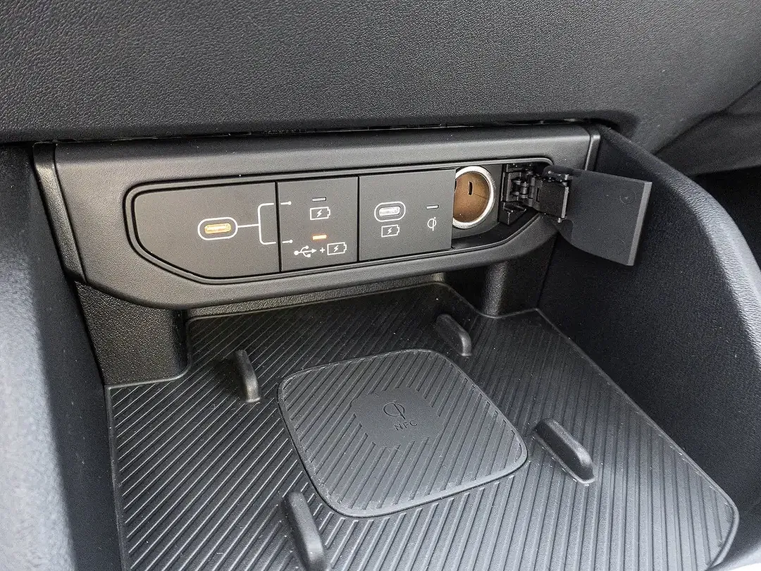 Kia K4 - Thumbnail 11
