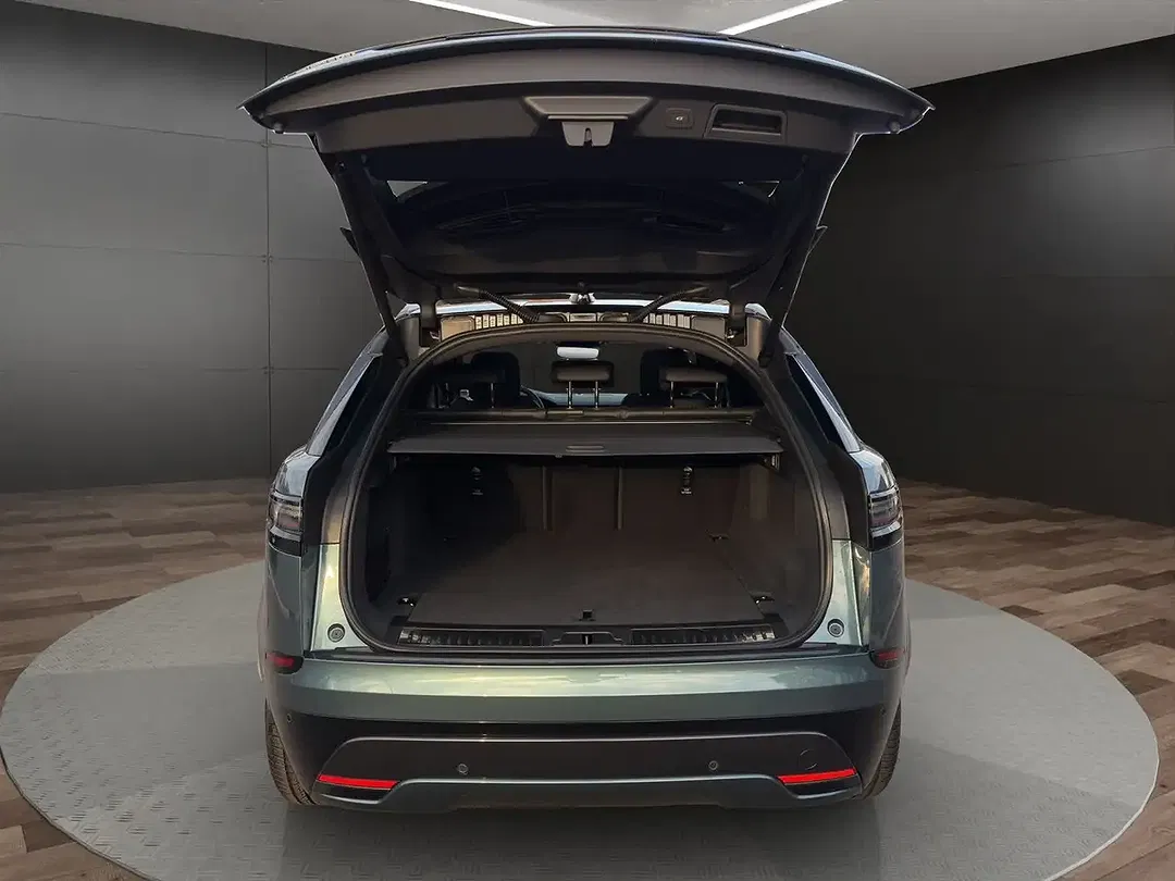 Land Rover Range Rover Velar - Thumbnail 11