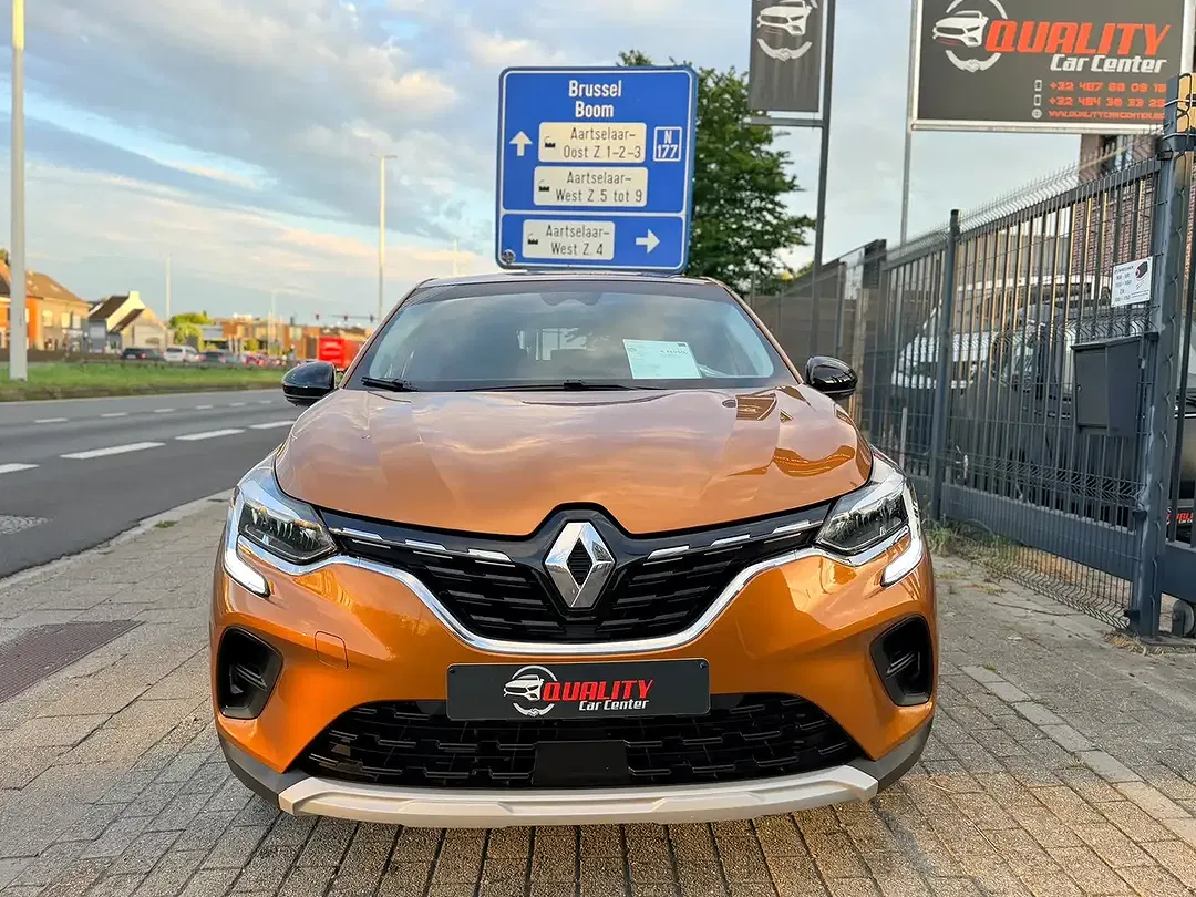 Renault Captur - Thumbnail 2