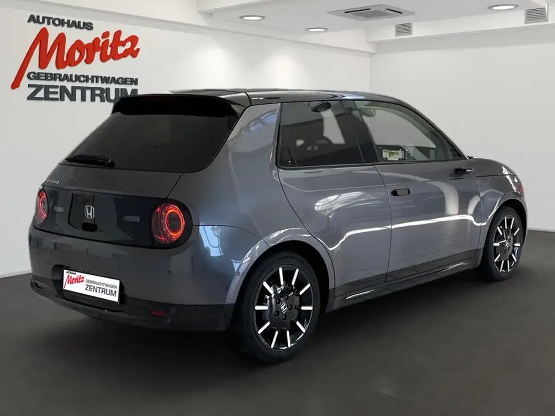 Honda e - Thumbnail 3