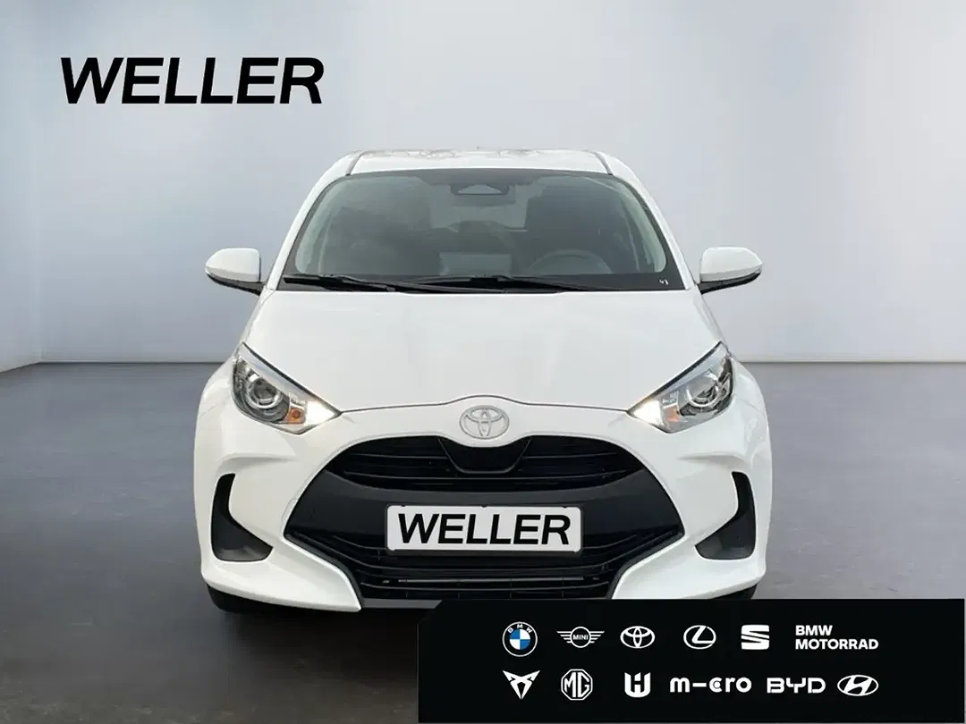 Toyota Yaris - Thumbnail 2