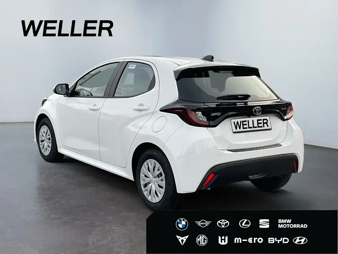 Toyota Yaris - Thumbnail 6