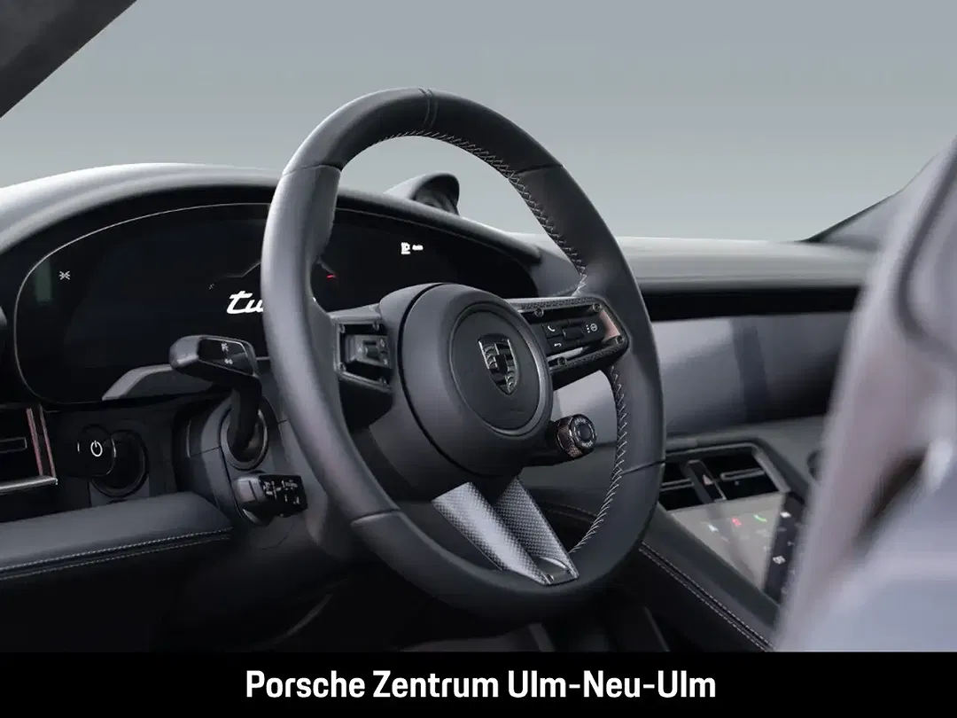 Porsche Taycan - Thumbnail 7