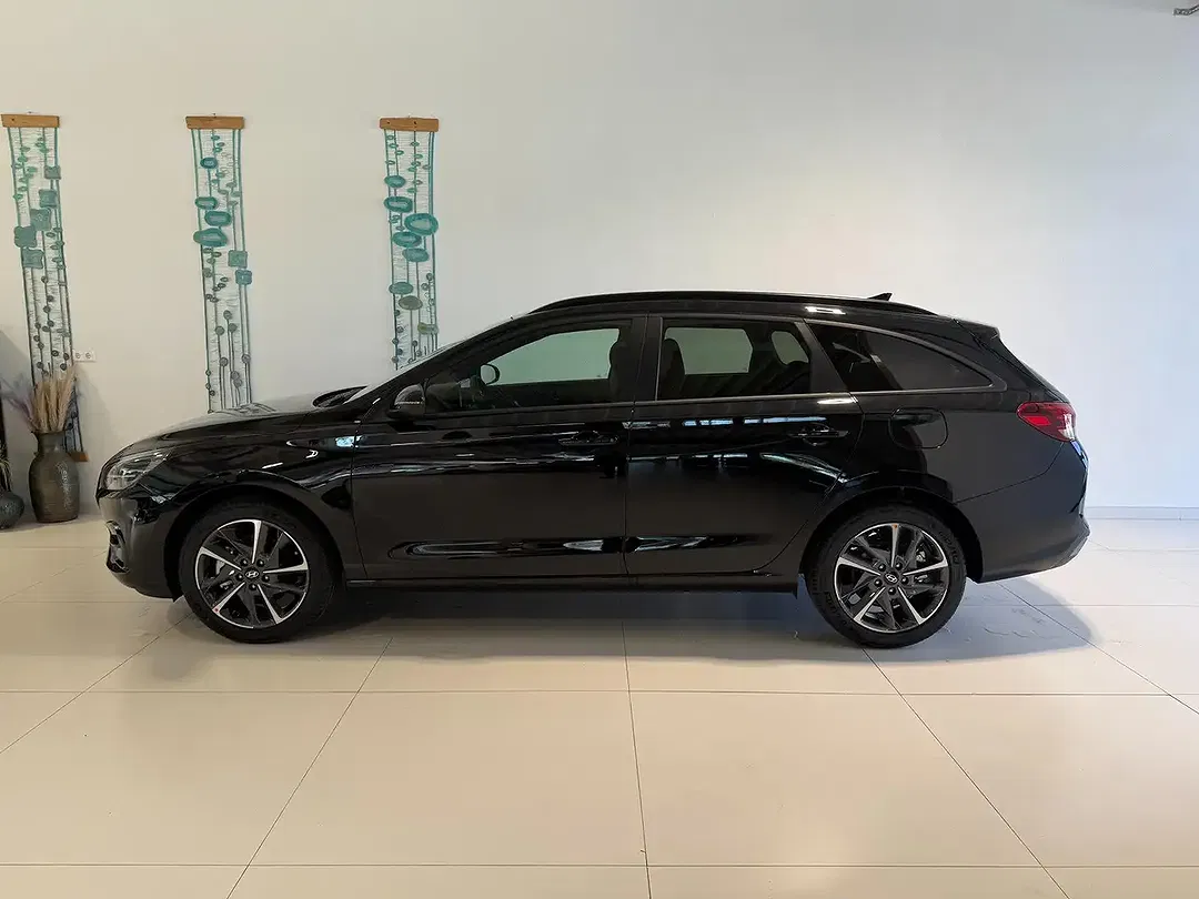 Hyundai i30 - Thumbnail 2