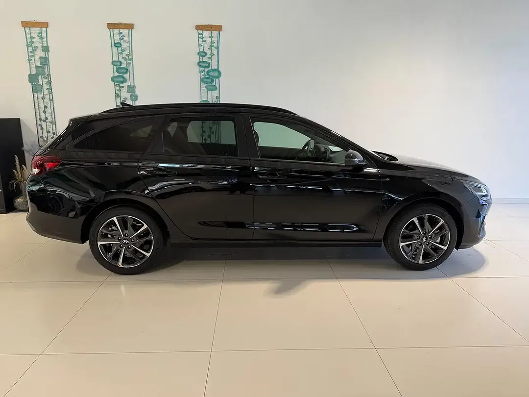 Hyundai i30 - Thumbnail 3