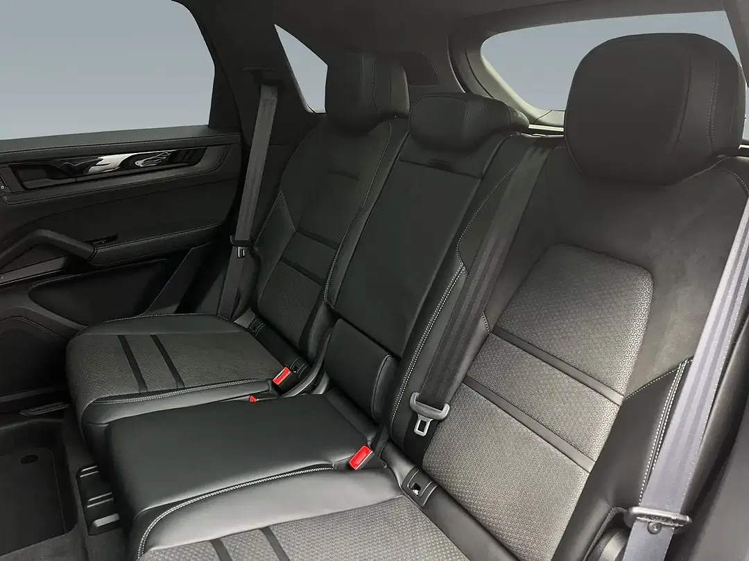 Porsche Cayenne - Thumbnail 11