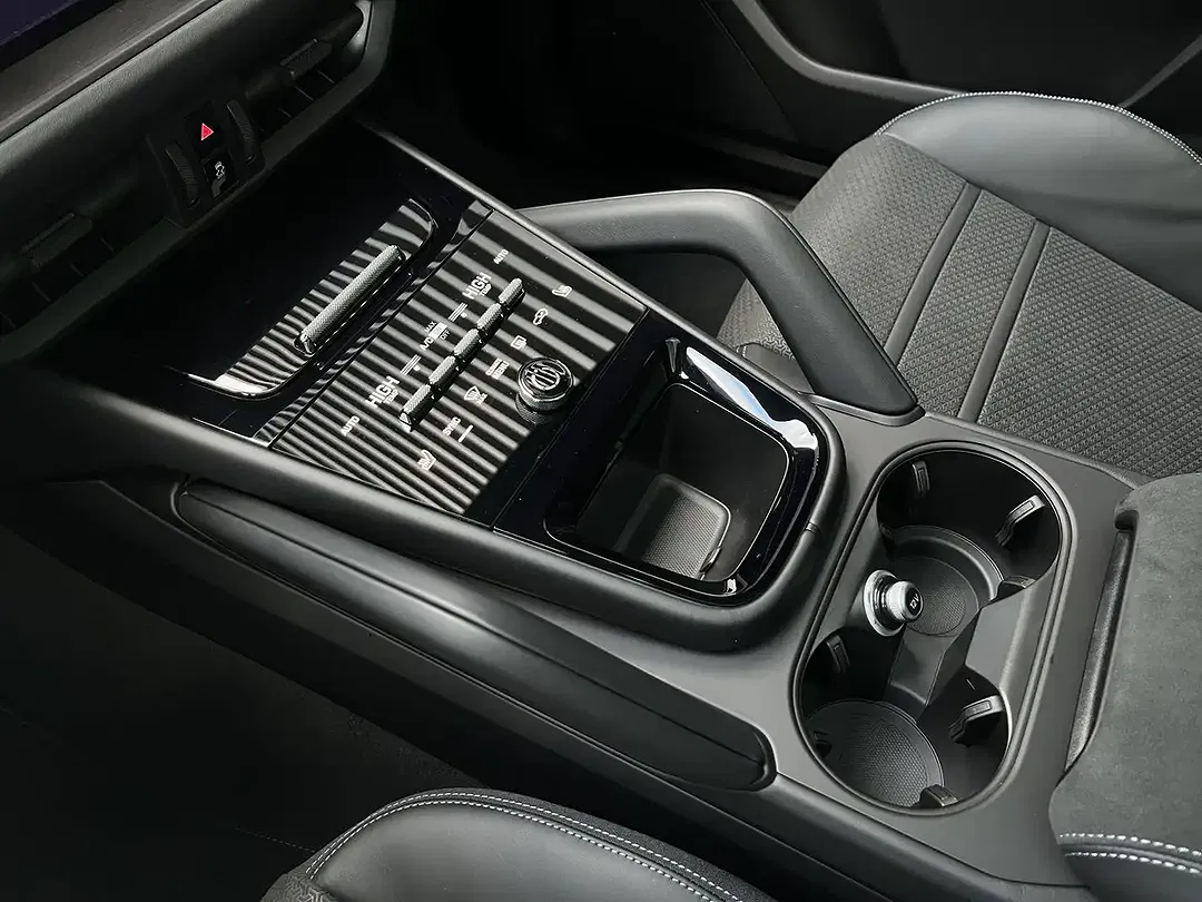 Porsche Cayenne - Thumbnail 14