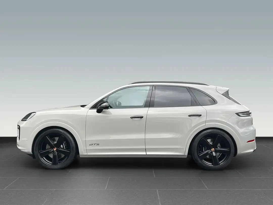Porsche Cayenne - Thumbnail 2