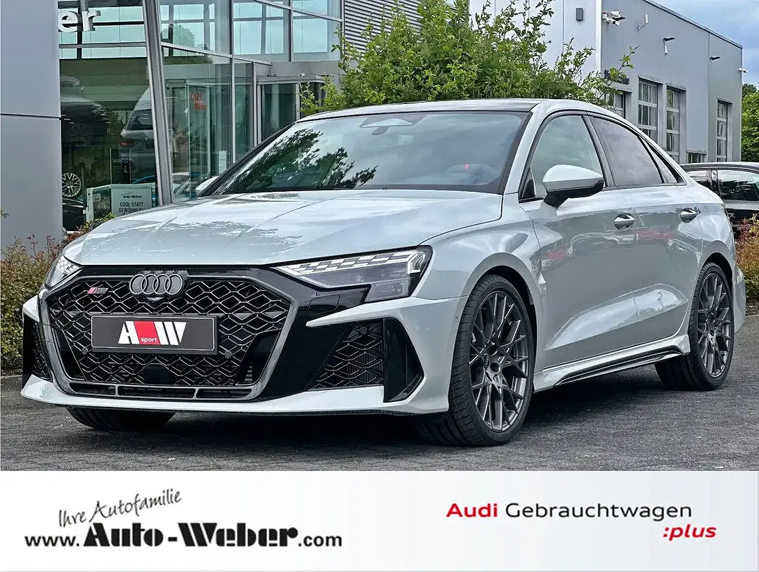 Audi RS3 - Thumbnail 1