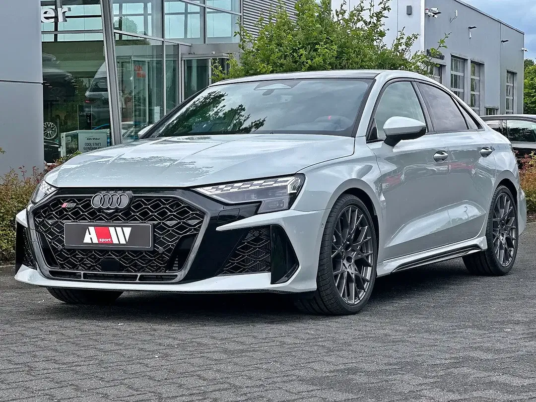 Audi RS3 - Thumbnail 2