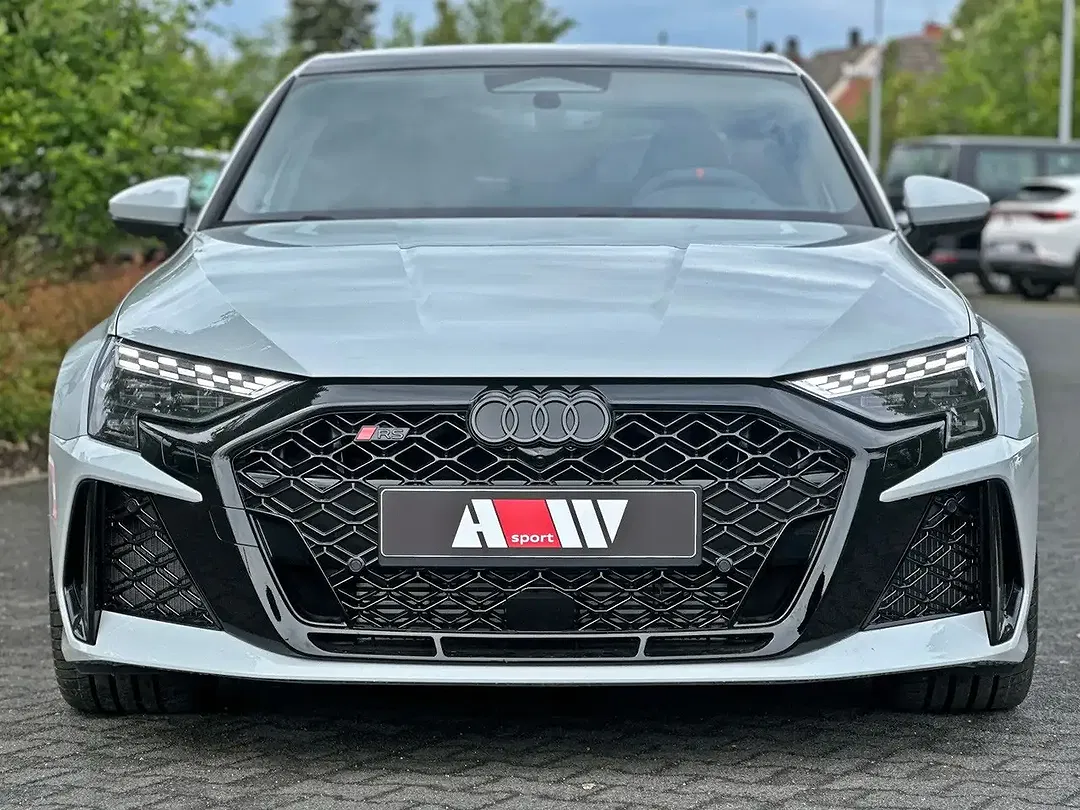 Audi RS3 - Thumbnail 3