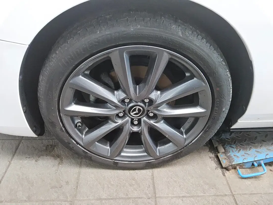 Mazda 3 - Thumbnail 9