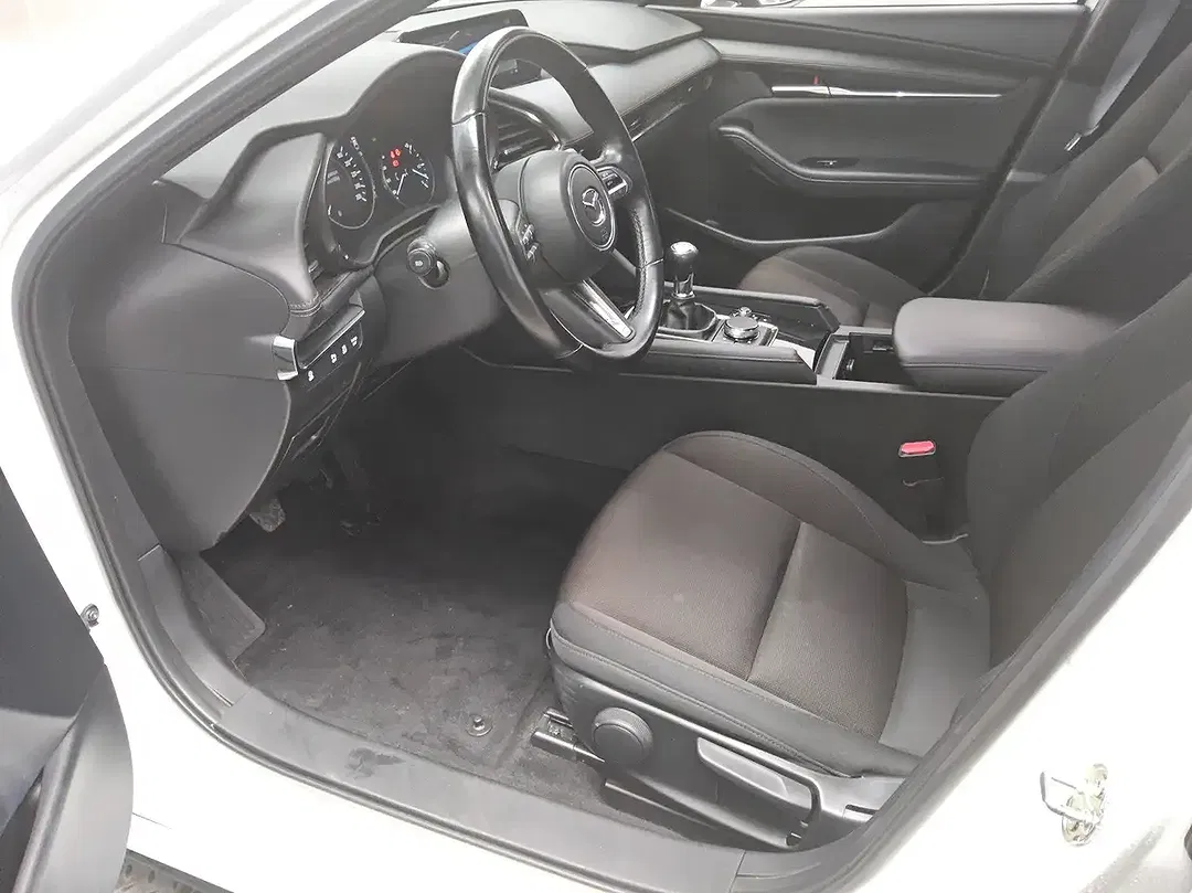 Mazda 3 - Thumbnail 7