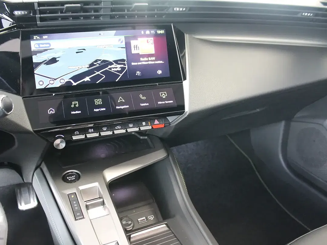 Peugeot 308 - Thumbnail 12