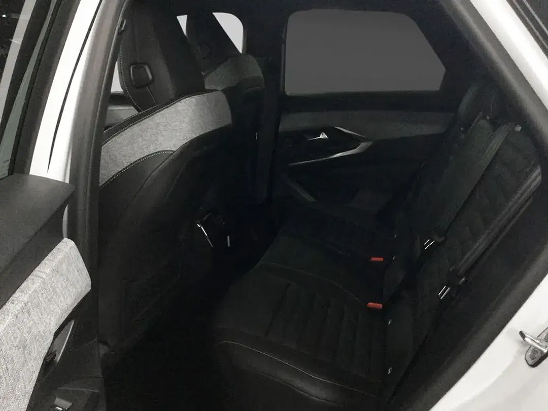 Peugeot 3008 - Thumbnail 8