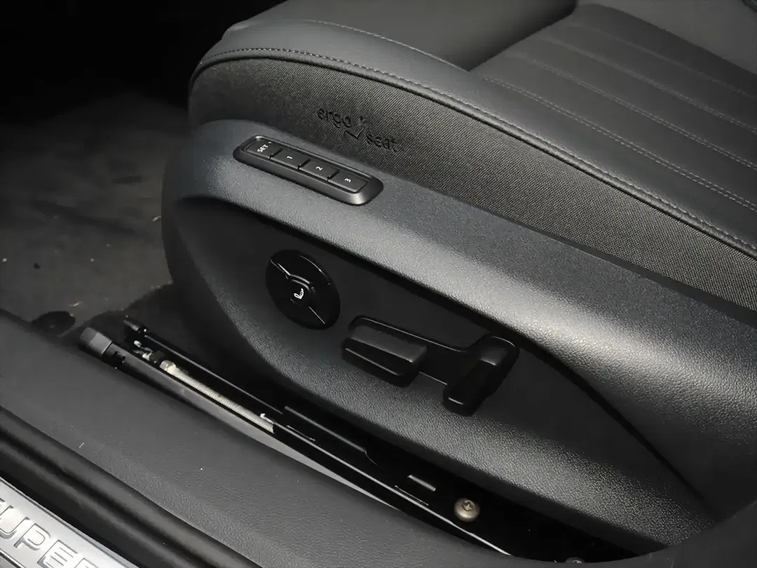 Skoda Superb - Thumbnail 13