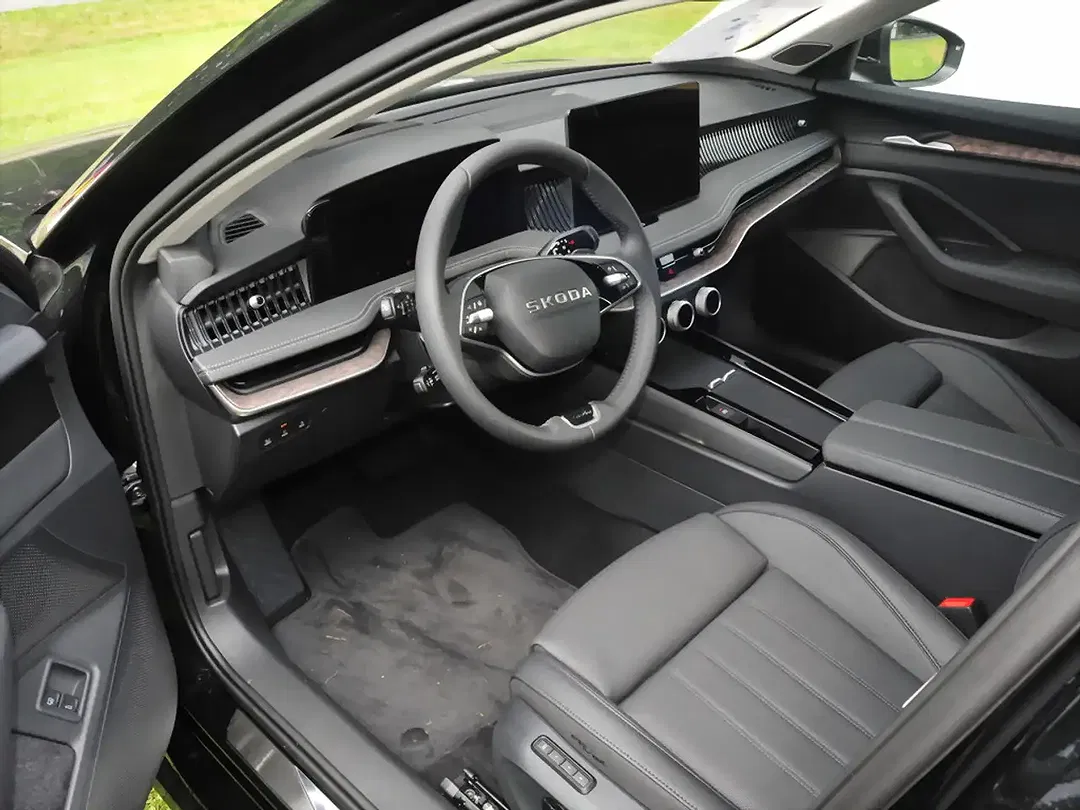 Skoda Superb - Thumbnail 15