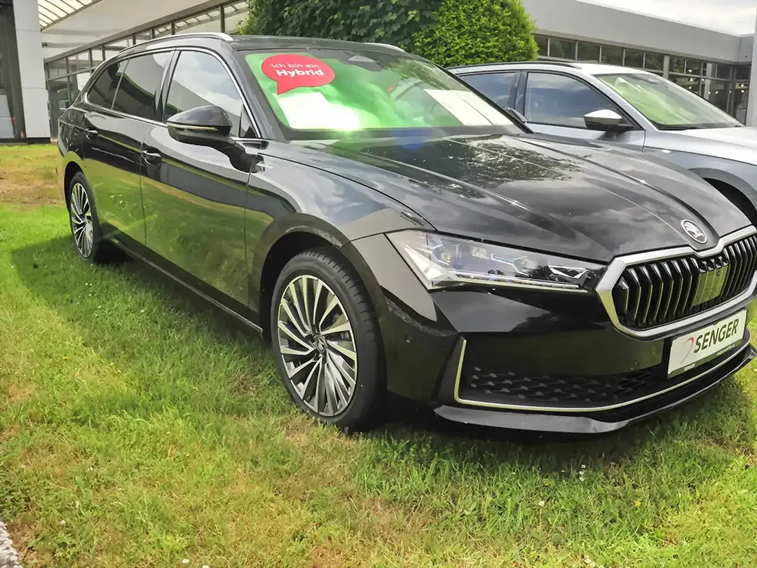 Skoda Superb - Thumbnail 3