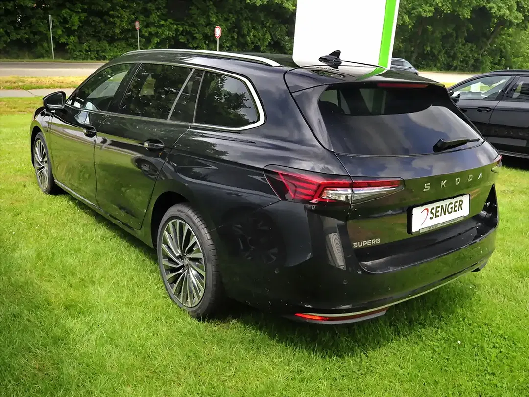 Skoda Superb - Thumbnail 4