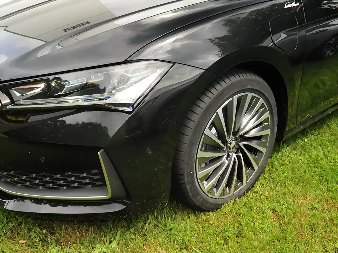 Skoda Superb - Thumbnail 5