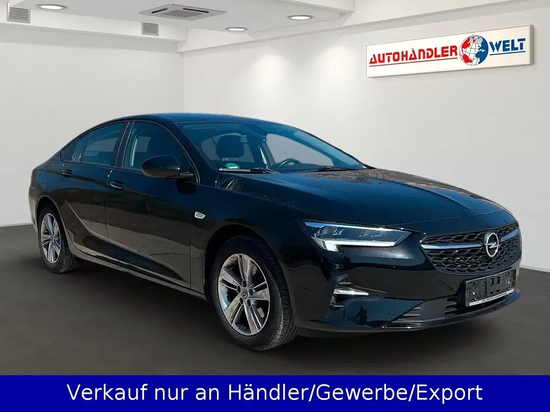 Opel Insignia - Thumbnail 3