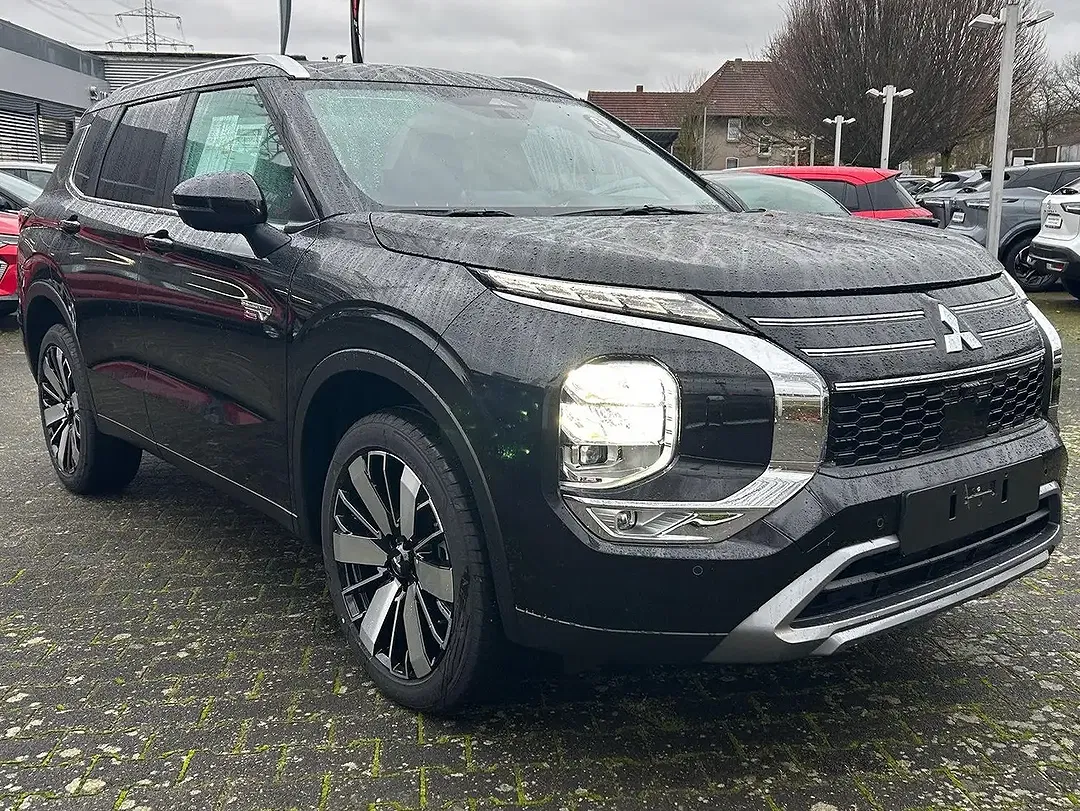 Mitsubishi Outlander - Thumbnail 9
