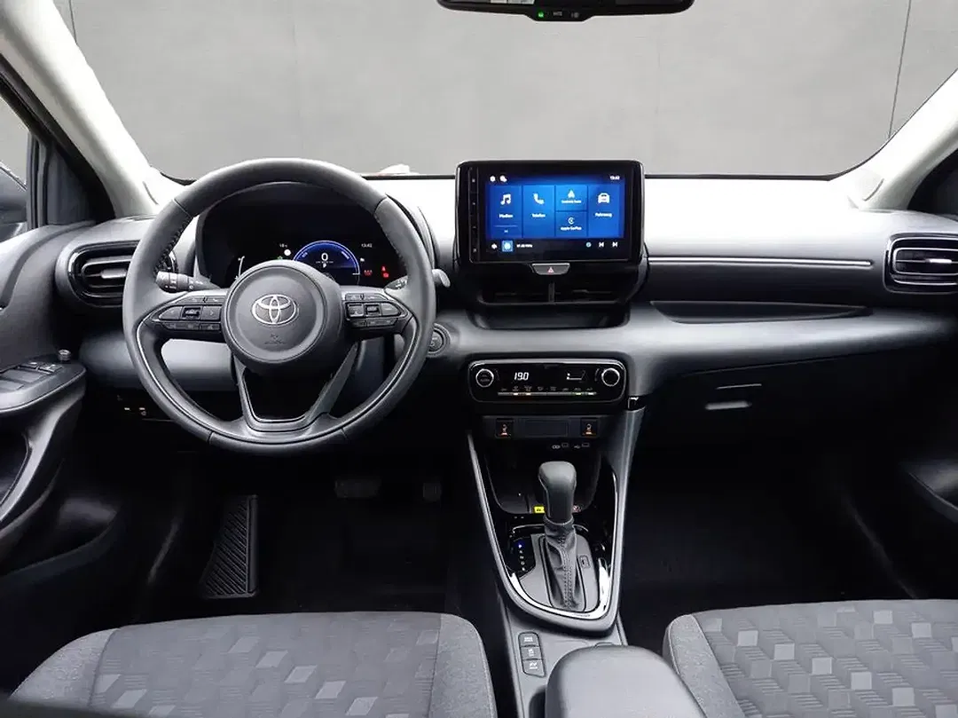 Toyota Yaris - Thumbnail 12