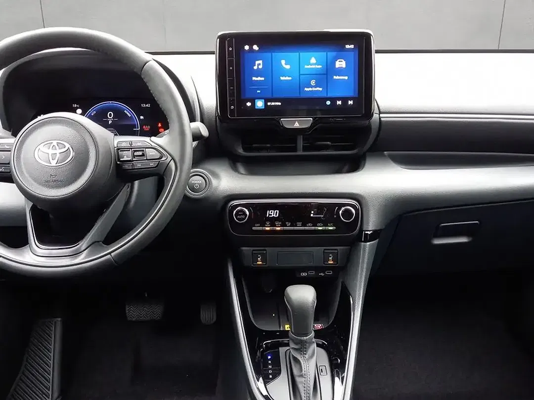 Toyota Yaris - Thumbnail 13