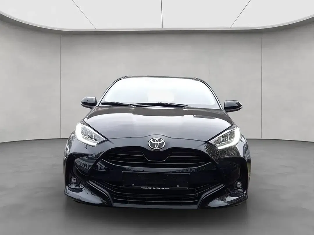 Toyota Yaris - Thumbnail 8