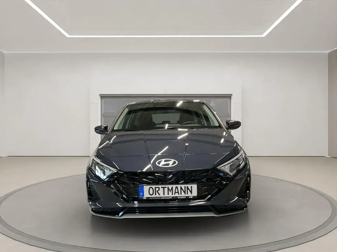 Hyundai i20 - Thumbnail 2