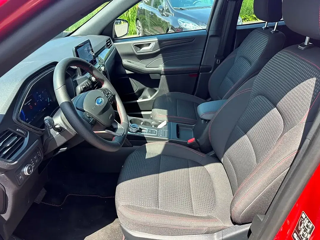 Ford Kuga - Thumbnail 3