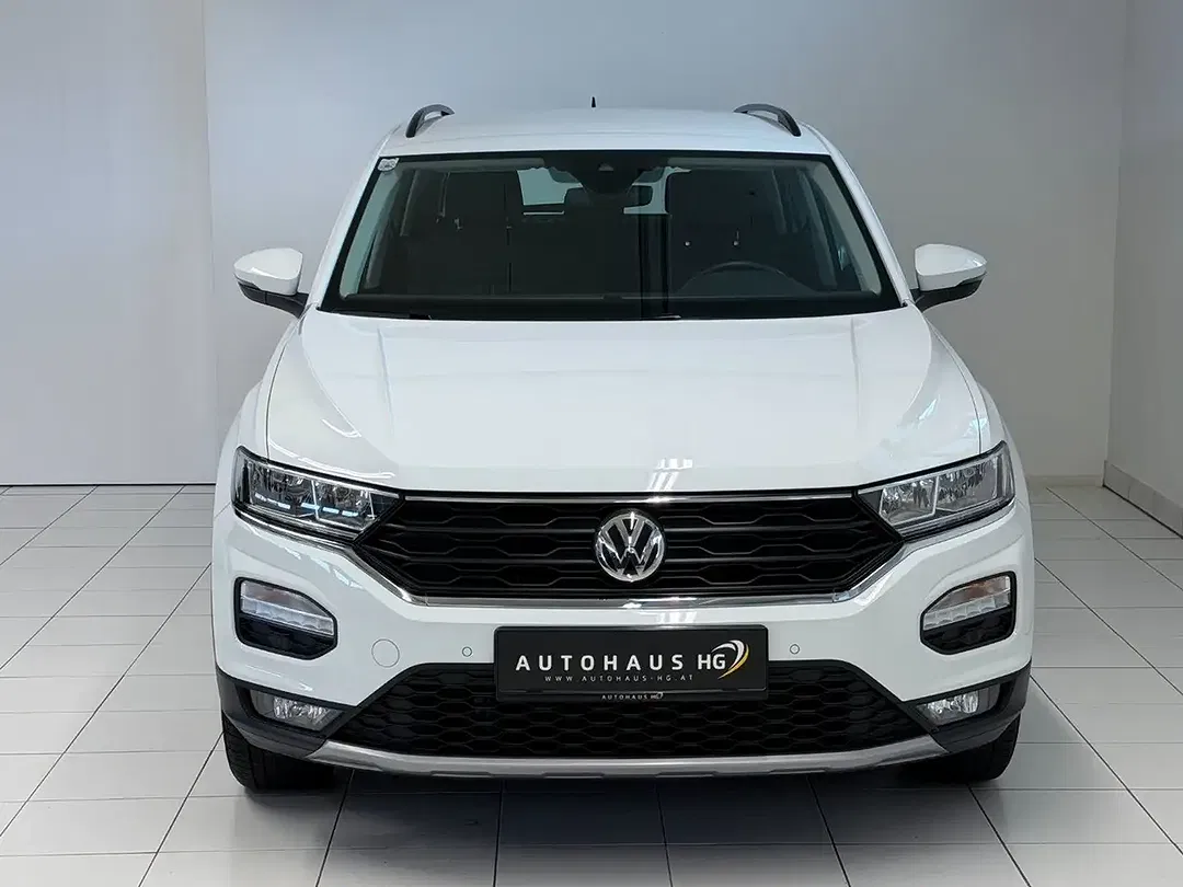 Volkswagen T-Roc - Thumbnail 2